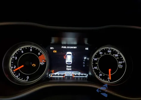 2018 Jeep Cherokee Limited z USA, uszkodzony, nr VIN 1C4PJMDB9JD547776